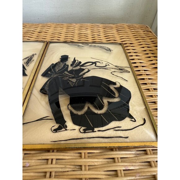 Vintage 40's Convex Glass Reverse Painted Victorian Couple Winter Scene Pictures - Picture 6 of 9